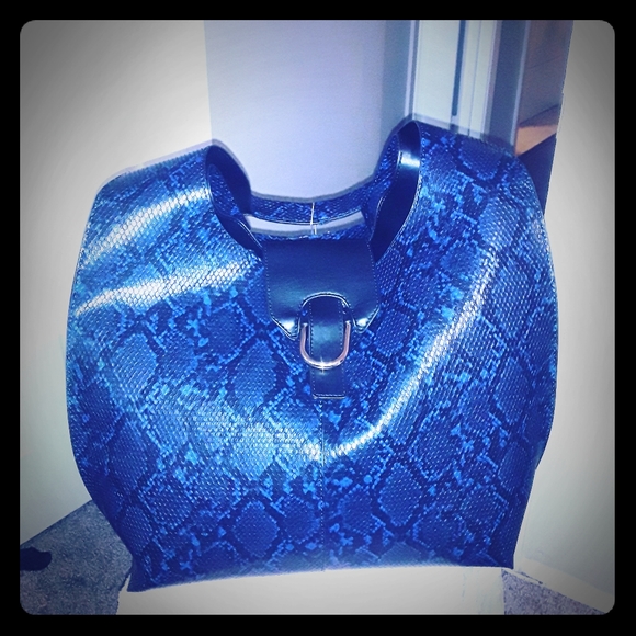 Purse - Picture 1 of 1